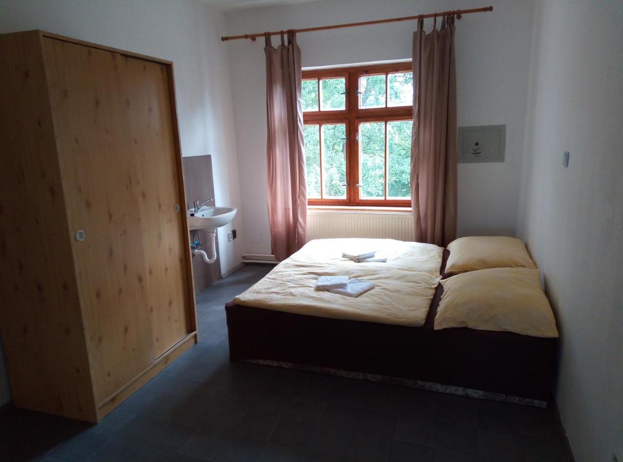 Penzion U Nahonu Mesto Touskov Exterior photo
